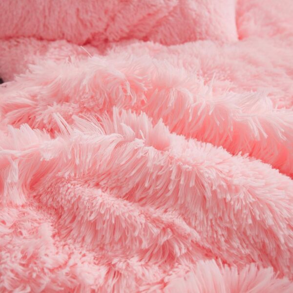 WERDIM Shaggy Fluffy Faux Fur Duvet Cover Set Button Closure Velvety Bedding Set Comforter Cover with Pillowcases Pink, Queen Size - Image 6