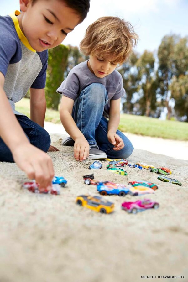 Hot Wheels Toy Cars & Trucks 20 Pack, Set of 20 1:64 Scale Vehicles for Play or Display, Instant Collection (Styles May Vary) - Image 5
