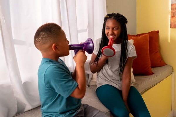Toysmith Tech Gear Multi Voice Changer, Amplifies Voice With 8 Different Voice Effects, For Boys & Girls Ages 5+, Colors vary - Image 5