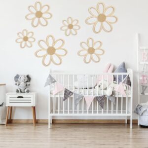 Thyle 6 Pcs Daisy Wall Decor Wooden Daisy Wall Art Flowers Wall Signs Hanging Plaque for Home Nursery Bedroom Farmhouse Bathroom Decorations Housewarming Gifts(Wood Color)