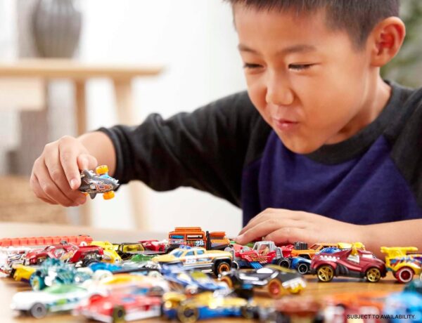 Hot Wheels Toy Cars & Trucks 20 Pack, Set of 20 1:64 Scale Vehicles for Play or Display, Instant Collection (Styles May Vary) - Image 2