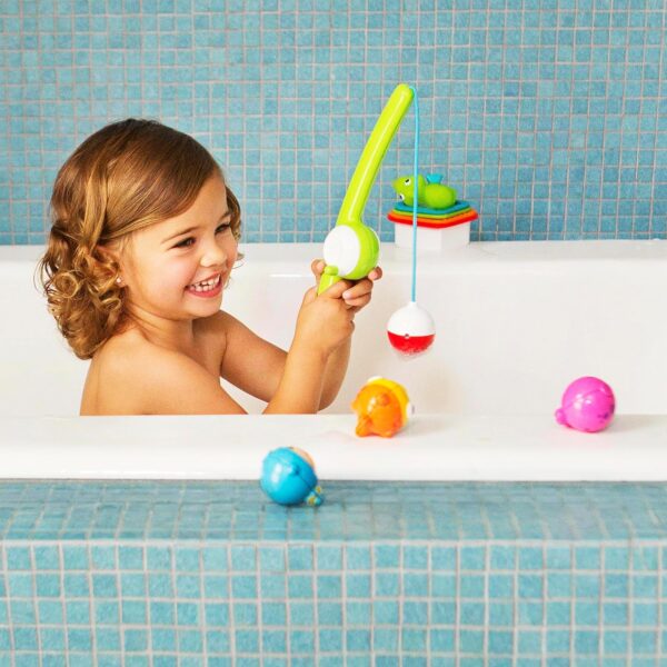 Munchkin® Fishin'™ Magnetic Baby and Toddler Bath Toy, 4pc Set - Image 2